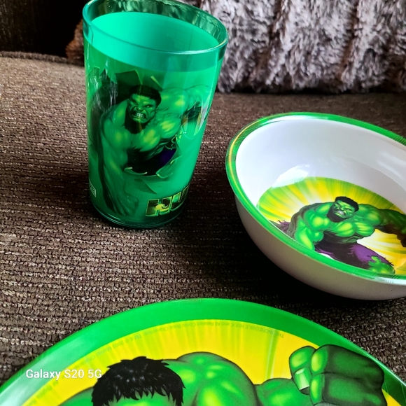 Incredible Hulk dinnerware sets - Picture 2 of 4